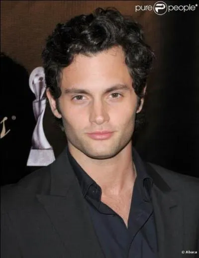 Qui joue le rle de Dan Humphrey ?