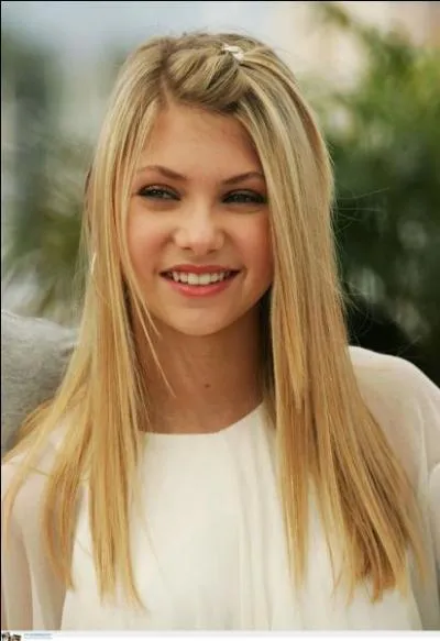 Qui joue le rle de Jenny Humphrey ?