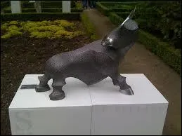 Monsieur Pellini, sculpteur et plasticien, a pour prnom ...