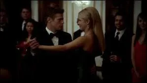 Quel est le vampire qui danse avec Matt ?