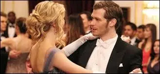 Qui danse avec Caroline ?