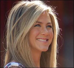 Quel est le salaire mensuel de Jennifer Aniston ?