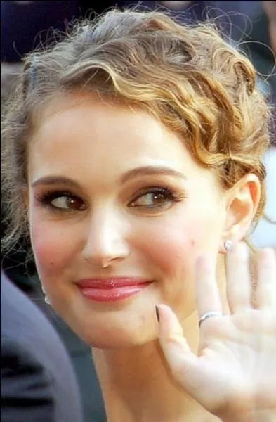 Quel est le salaire mensuel de Natalie Portman ?