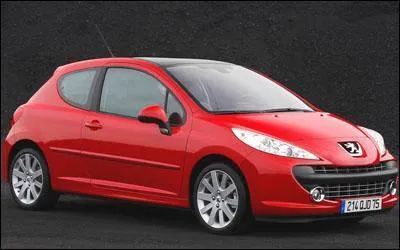 Quelle est la marque de cette voiture ?