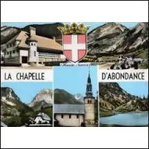 Je vous envoie une carte postale de la commune rhnalpine de La Chapelle-d'Abondance. J'ai donc pass mes vacances dans le dpartement n ...