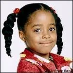 La famille Huxtable est une famille des plus amusantes et dtendues. Le personnage le plus mignon est la petite dernire, qui se prnomme... ?