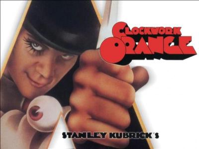 Dans le film A Clockwork Orange (1971), Alex De Large prend quoi pour se droguer avant de commettre ses crimes ?