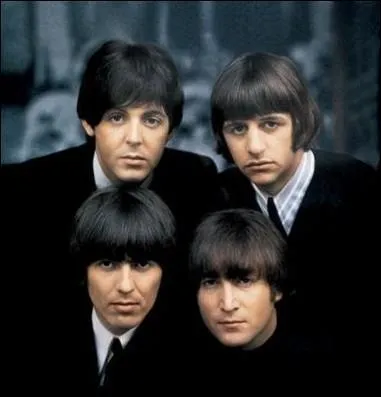 Qui tait absent au dbut de l'enregistrement de la chanson  Hey Jude en 1968, mais version qui sera conserve dans son aspect final ?