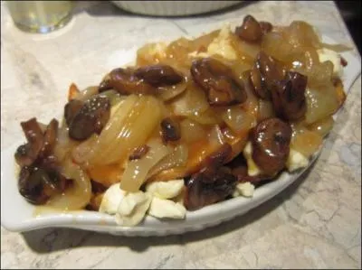 Voici la poutine aux...