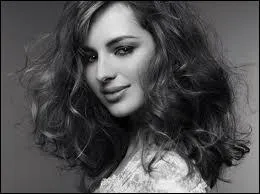 Louise Bourgoin tait la compagne d'un chanteur pendant 3 ans. Qui est-ce ?