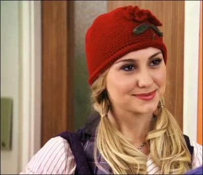 Lequel des Jonas a un coup de coeur pour Stella Malone ?