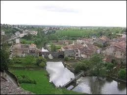 Quelle ville est considr comme la capitale de la Gtine Poitevine ?