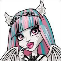 Elle a des ... (ce qui est bizarre pour une gargouille).