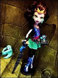 De quelle couleur sont ses cheveux ?