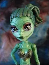 Elle a les cheveux faits de ...