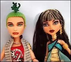 Comment s'appelle la petite amie de son cousin ?