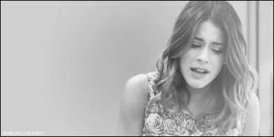 Violetta est jalouse de :