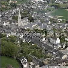 Nous survolons la ville de Couterne. Nous sommes donc dans le ciel de ...
