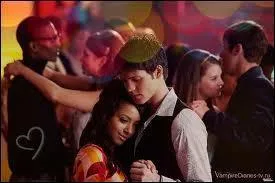 Quel couple forment Steven R. McQueen et Katerina Graham ?