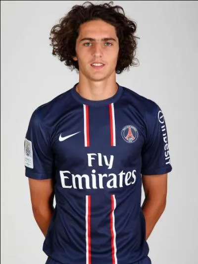 Comment se nomme ce joueur du PSG ?