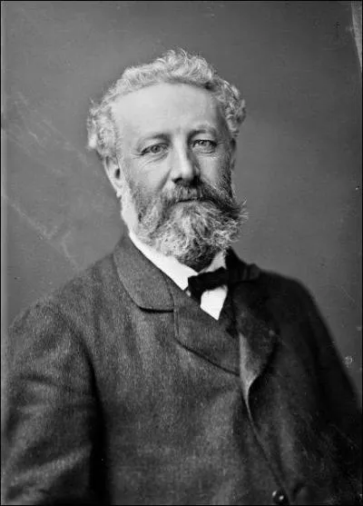 Le 24 mars, mort de l'crivain franais Jules Verne,  l'ge de 77 ans. Quelle oeuvre n'est pas la sienne ?