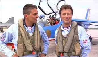 N  Confolens en Charente le 3 aot 1965, quel est cet animateur de radio et tlvision, journaliste et pilote de dragster ?