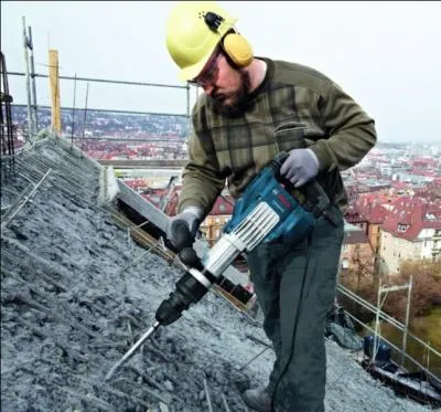 Elles sont continues et saccades.