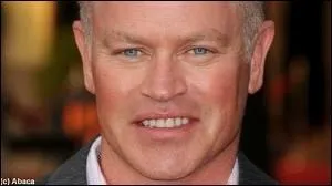 Avec qui Dave est il sorti ?