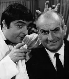 Monsieur Septime (Le grand restaurant, film de 1966) est capable d'imposer une chorgraphie stupide aux serveurs de son restaurant, mais aussi... ?