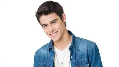 Comment s'appelle l'acteur qui incarne le rle de Tomas ?