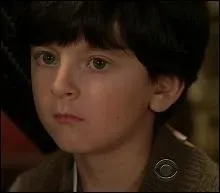 Aiden est-il capable de voir les fantmes comme sa mre ?