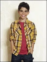 Sa couleur prfre est...