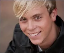 Comment s'appelle son meilleur ami ?