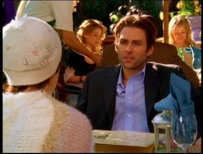 Il fait une bref apparition dans la saison 6, lors d'un rendez-vous avec Phoebe. Connaissez-vous son nom ?