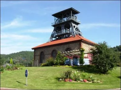 Dans quel dpartement se trouve la ville du Chambon Feugerolles ?