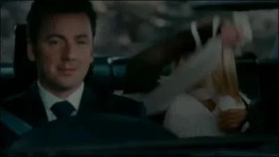 Dj dans la limousine en route pour l'aroport, Amanda va faire demi-tour, pour retrouver Graham, parce qu' ce moment-l... ?