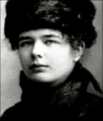Marguerite Yourcenar est la première femme élue à l'Académie française.