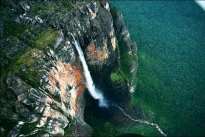 Quel est le nom complet du Venezuela ?