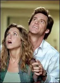 Jennifer Aniston est la blonde de Jim Carrey dans le film titr... ?