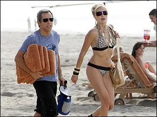 La blonde en vacances ici avec son nouveau mari est l'actrice Malin Akerman. Quel est le titre du film ?