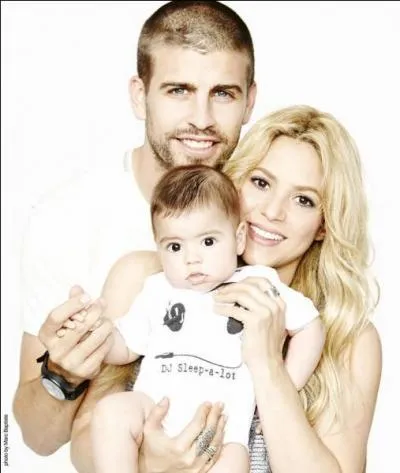 Qui est avec son fils et son mari ?