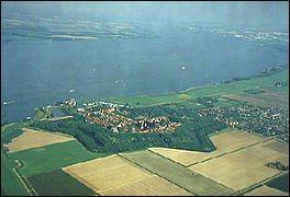 Aux Pays-Bas, la Meuse s'unit  un autre fleuve pour se jeter dans la mer du Nord, lequel ?