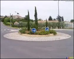 Sur les ronds-points il y a ...