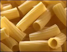 En forme de tubes stris, ces ptes courtes peuvent tre lgrement courbes. Leur extrmit est coupe droite .