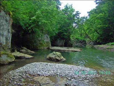 O coule ce cours d'eau ?