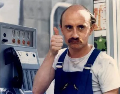 Dans quel film Michel Blanc chantait-il : ''Quand te reverrai-je, PAYS merveilleux'' ?