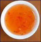 A base de quoi est ralise le Nuoc mm, la sauce couramment utilise dans la cuisine vietnamienne ?