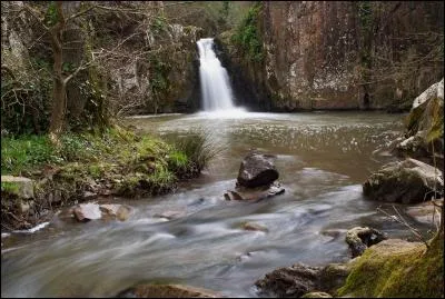 Comment se nomme ce site sauvage situ prs de Thouars ?