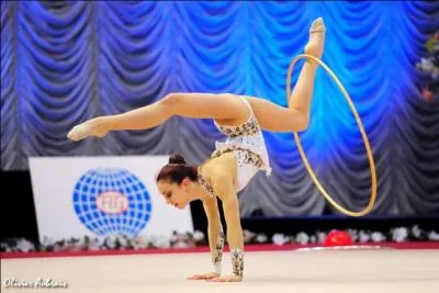 Comment s'appelle son 1er entraneur (1 seule rponse)