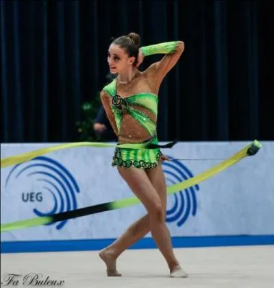 Depuis quand est-elle membre de l'quipe de France (1 seule rponse)